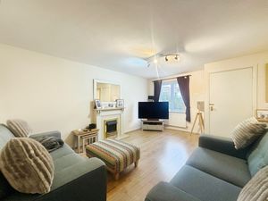 Lounge- click for photo gallery